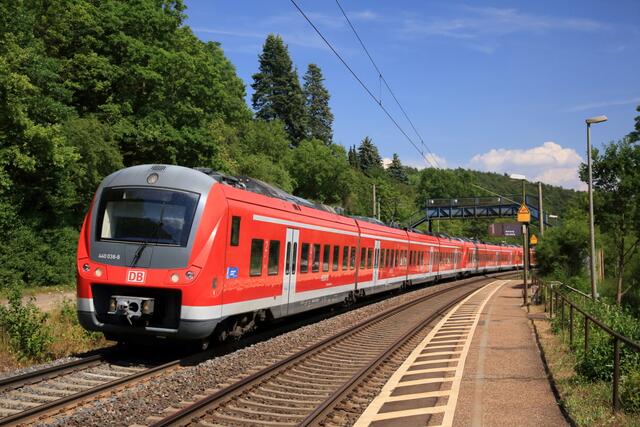 Die Frankenbahn unterwegs: Mit der Regionalbahn können in den Sommerferien viele tolle Ausflugsziele erreicht werden. 
 | Foto: DB AG, Uwe Miethe