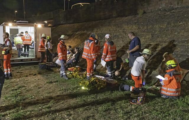 In der Sanitätsstation der Michaelismesse wurden Verletzte behandelt, die sich selbstständig dorthin begeben hatten.  | Foto: Winfried Zang