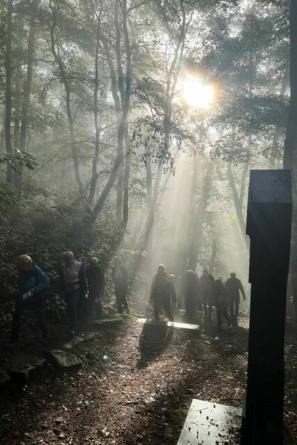 Auf dem Weg zur Maria-Hilf-Kapelle | Foto: Pfarrvikar Ninh