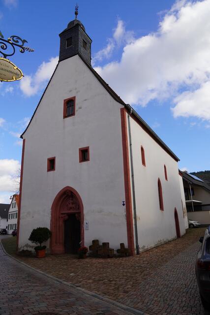 Kapellen und Kirchen zu Ehren des heiligen Martin  - hier die Martinskapelle in Bürgstadt am Main - gibt es reichlich in Franken: sie verweisen auf ein frühes Patronat im beginnenden Mittelalter und auf erste Ortsgründungen auch bei uns in der Region.