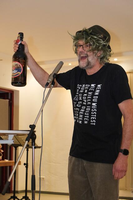 Martin Höfer bei seiner Büttenrede. | Foto: Steffen Sollorz