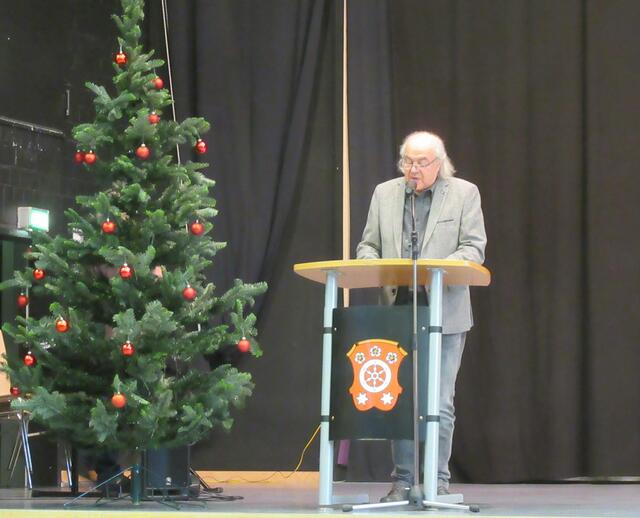 Seniorenbeauftragter Horst Semler bei seiner Begrüßung | Foto: Friedrich Frank