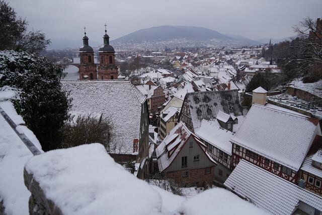 Miltenberg - ein Winter-Märchen, gesehen von der Mildenburg. 