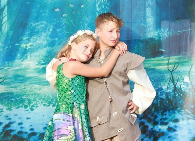 Ein Geschwisterpaar mit Leidenschaft für das Theater: Elena als Meerjungfrau und Elias Stephan als Seemann in "Die kleine Meerjungfrau" (Obernburger Märchensonntag 2021) | Foto: Theaterverein Die Granatsplitter e.V.