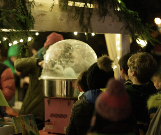 Stand mit Zuckerwatte  | Foto: Jan Wöber