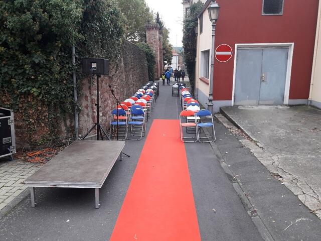 Der "Zuschauerraum" vor dem Hexenturm: Open-Air mal anders | Foto: Theaterverein