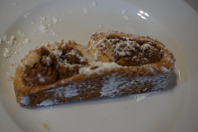 Ein Gebäck wie der Ort, an dem es verzehrt wird: B-OBBes :-)