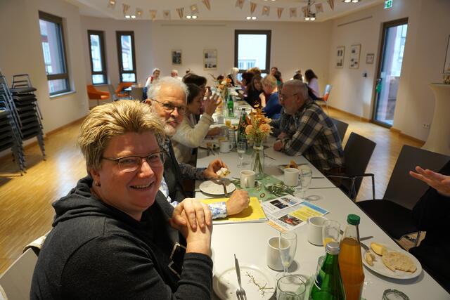 Es herrscht gute Stimmung beim Ehrenamtsbrunch.