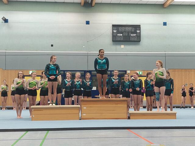 Sieger Einzel A-B, 1. Chiara Eck, 2. Dana Jochim, 3. Luna Roth | Foto: Carmen Schramm