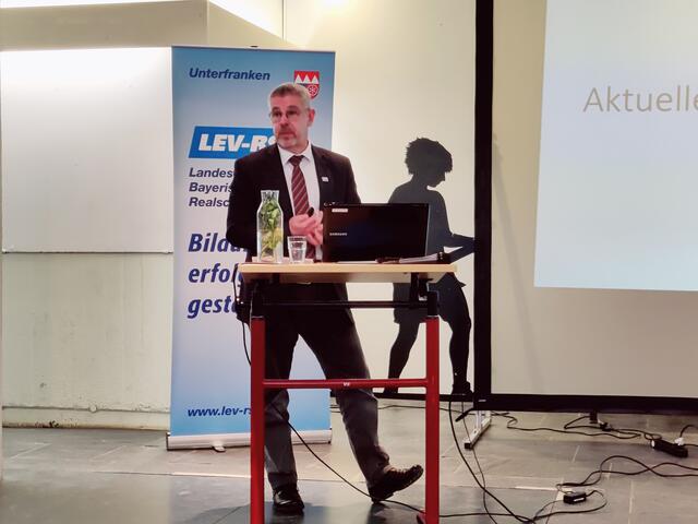 Der neue Ministerialbeauftragter der Realschulen in Unterfranken stellt sich vor: Marcus Ramsteiner | Foto: MB-Dienststelle Unterfranken