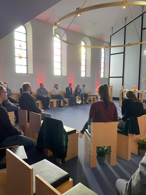 Friedensgebet in der Hauskapelle des Jugendhauses St. Kilian zur Einführung von Roland Lutz | Foto: Julia Pietryga