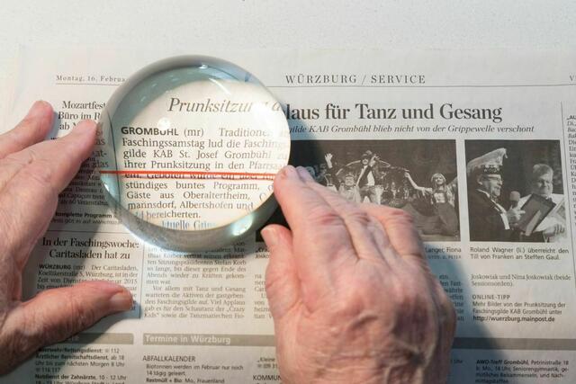 Mit einem optimal angepassten Hilfsmittel kann eine Sehbeeinträchtigung abgemildert oder ausgeglichen werden. | Foto: Blindeninstitutsstiftung