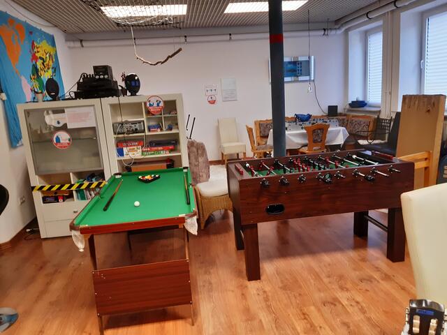 Der Jugendtreff Mönchberg bietet allerlei kurzweiliges Vergnügen an, beispielsweise Billard oder Tischkicker. | Foto: privat