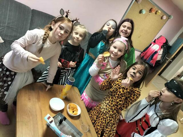 Der Mädchentreff Großwallstadt in der Alten Schule sucht dringend junge Menschen auf Minijobbasis für den Treff, sonst muss geschlossen werden.  | Foto: privat