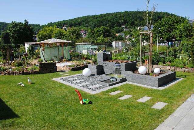 Garten von Christa und Walter Schmitt aus Großheubach  | Foto: Andrea Kaller-Fichtmüller