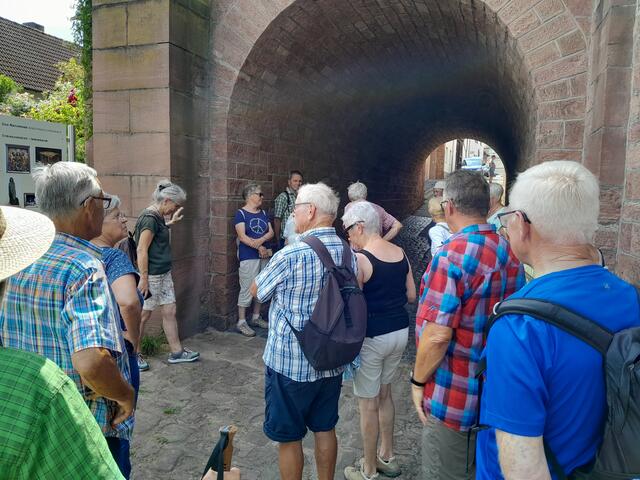 Am Tor | Foto: Ferdinand Lang