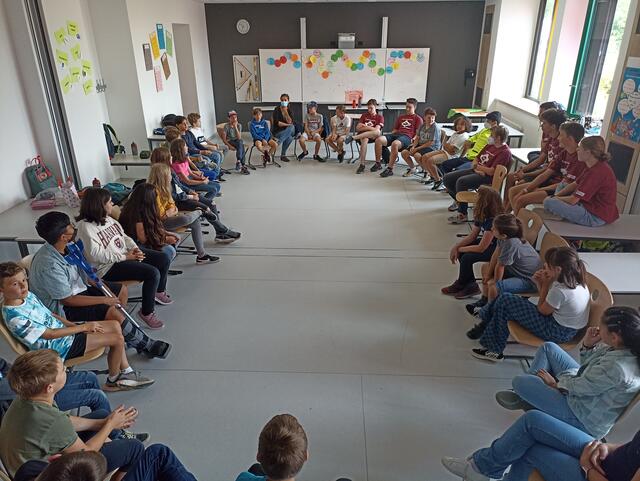 Gesprächsrunde - Projekt "Begegnung der Generationen" Hermann-Staudinger-Gymnasium Erlenbach | Foto: HSG Erlenbach