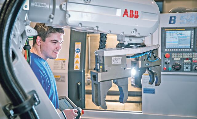 Zufriedene und engagierte Mitarbeiter sind das Rückgrat des Erfolgs bei Wirl. | Foto: Wirl Elektrotechnik