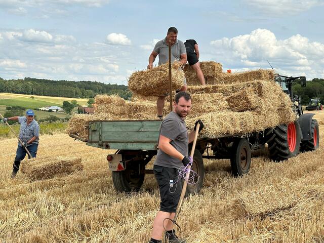 Strohballen für WENSCHDORF FILMREIF Freiluft- und Bulldog-Kino 4.0 am 9. September 2023 | Foto: Musikverein Odenwälder Trachtenkapelle Wenschdorf-Monbrunn e. V.