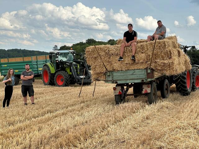 Strohballen für WENSCHDORF FILMREIF Freiluft- und Bulldog-Kino 4.0 am 9. September 2023 | Foto: Musikverein Odenwälder Trachtenkapelle Wenschdorf-Monbrunn e. V.
