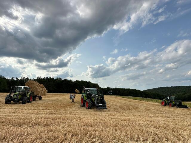 Strohballen für WENSCHDORF FILMREIF Freiluft- und Bulldog-Kino 4.0 am 9. September 2023 | Foto: Musikverein Odenwälder Trachtenkapelle Wenschdorf-Monbrunn e. V.