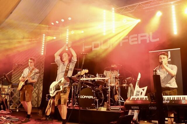 Sonntag, 27.08.2023; 19:00 – 23:00; i-Düpferl die junge Band aus Bayern | Foto: i-Düpferl