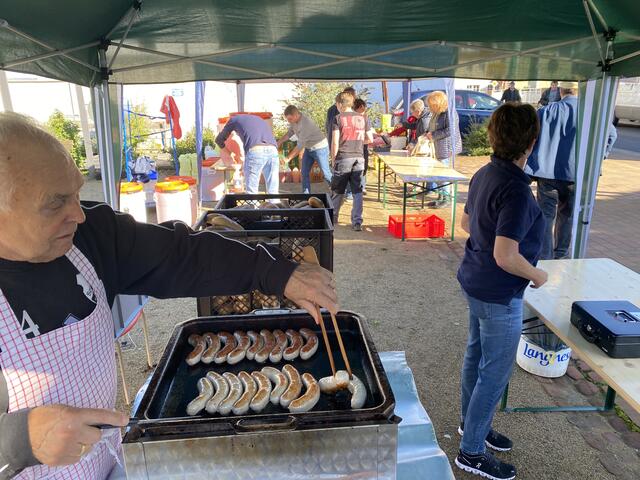 Frische Bratwurst vom Grill | Foto: Kellerfreunde Schneeberg e.V.