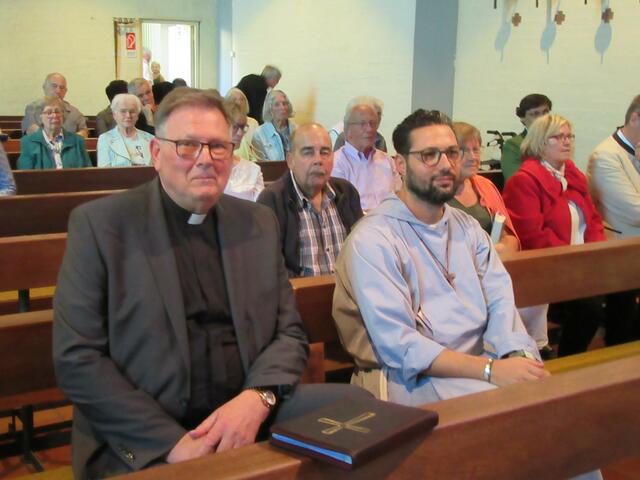 Pfarrer Jarosch mit Freund Pater Alessio  | Foto: Friedrich Frank