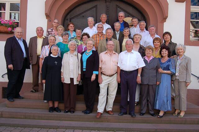 Volksschule Amorbach Jahrgangstreffen 1937/38 im Juni 2008. | Foto: Klaus Sartorius