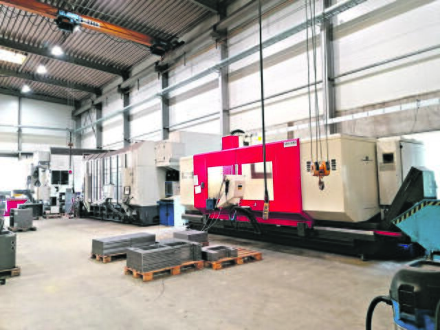 Maschinenpark der neuen Fräserei in Bürgstadt