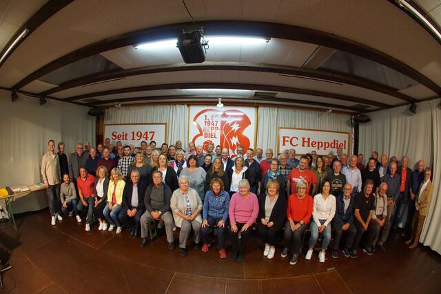 Auf einen Blick: alle Geehrten des FC Heppdiel am 07.10.2023