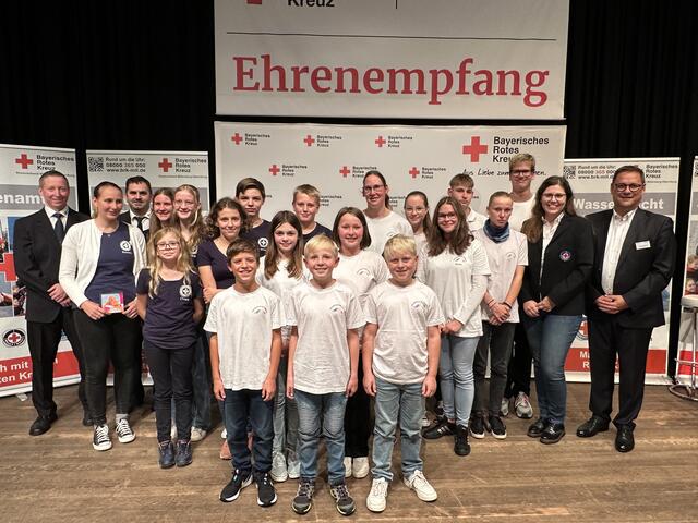 Auszeichnung für Wettbewerbsteilnehmer der Wasserwachtjugend | Foto: BRK Miltenberg-Obernburg