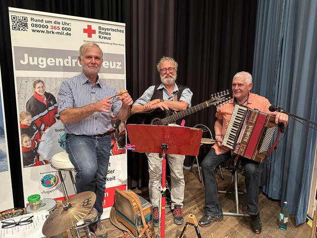 Für musikalische Unterhaltung sorgten "Die Weckbachtaler" | Foto: BRK Miltenberg-Obernburg