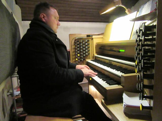 Markus Heinrich an der Orgel | Foto: Friedrich Frank