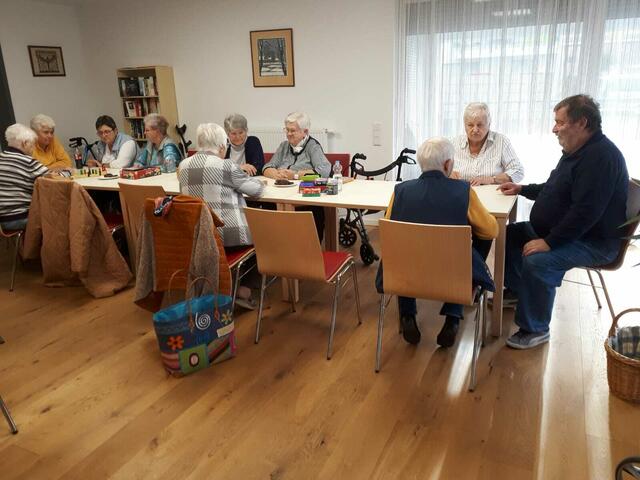 Spielenachmittag in bester Gesellschaft.  | Foto: Privat