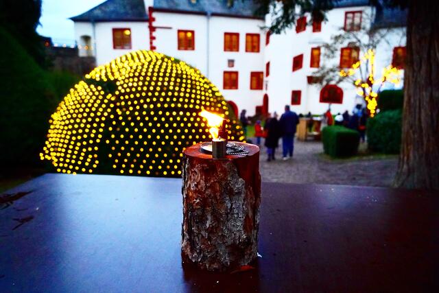 Vorweihnachtliche Stimmung auf der Mildenburg.
