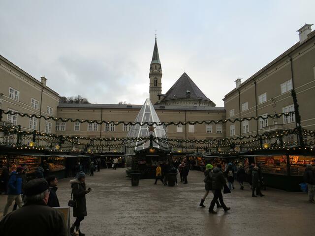 Der Christkindlmarkt am Domplatz von Salzburg | Foto: Nina Reuling