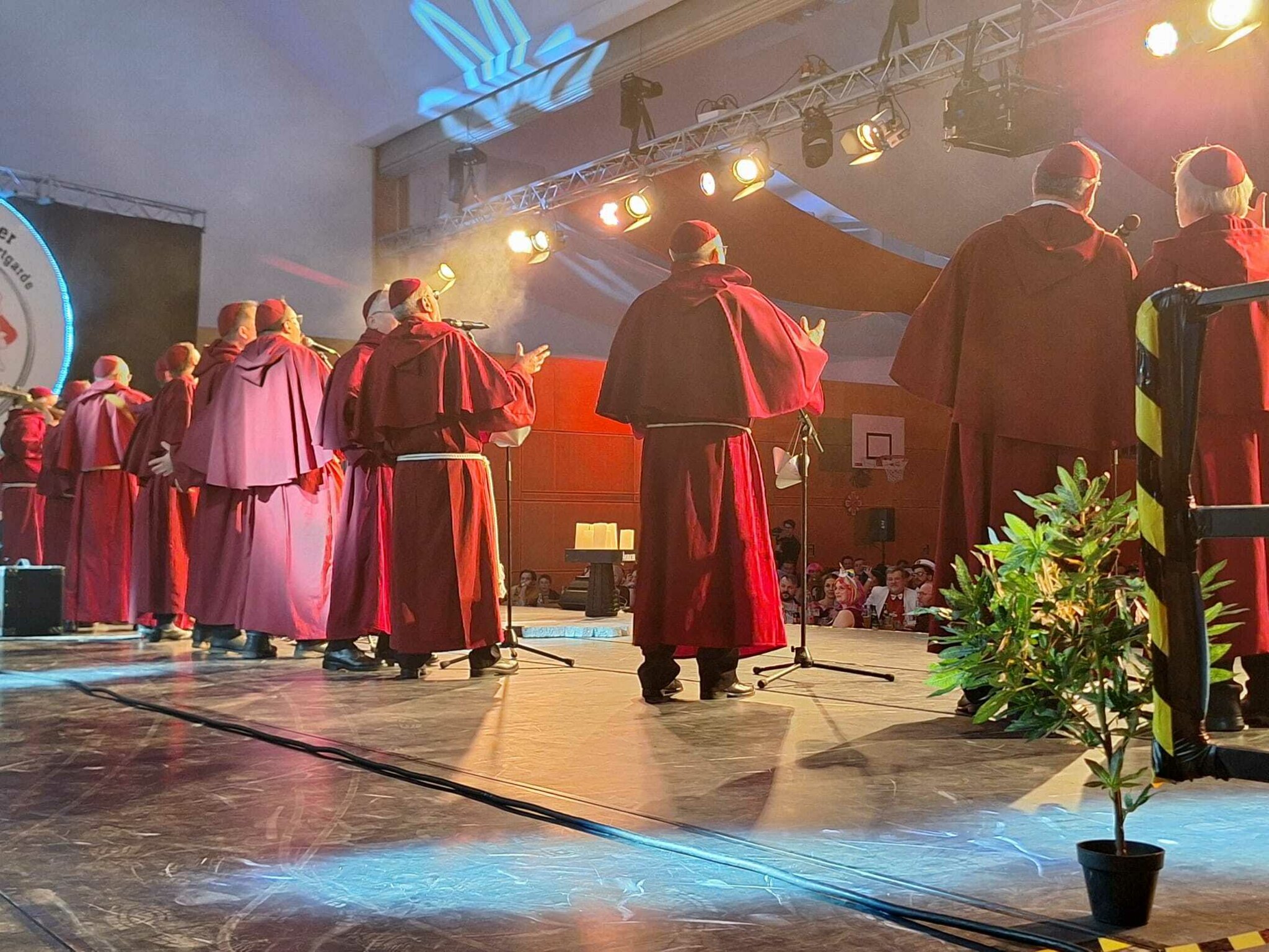 Die &amp;quot;Tour de Mittelfranken&amp;quot;: Die Amorbacher Klostersänger &amp;quot;backstage ...
