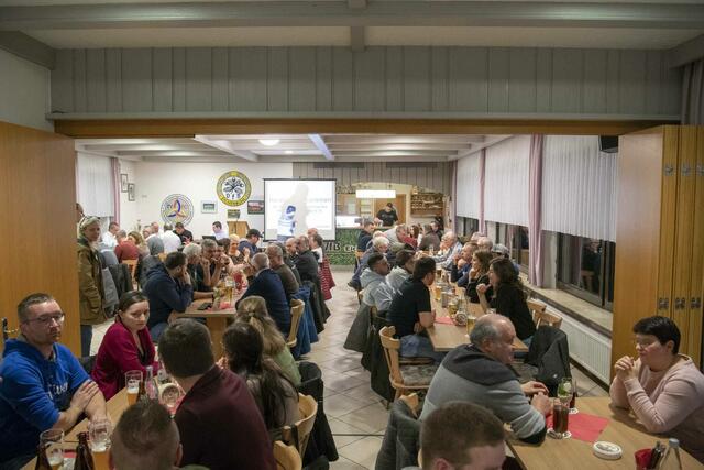 Mitgliederversammlung im Sportheim des VfB Eichenbühl | Foto: Kurt Steigerwald