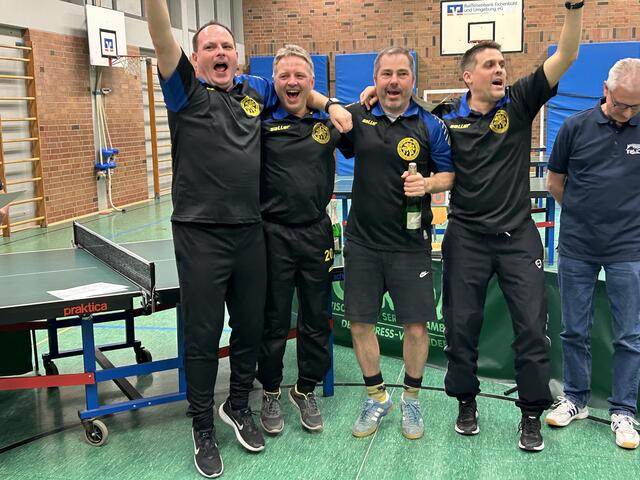 3. Platz Herren: VfB Eichenbühl „Alte Herren“ | Foto: Marcel Neuberger