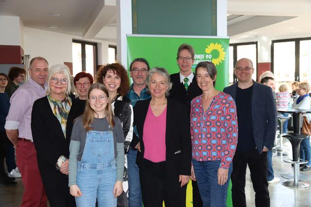 Kreisvorstand mit Gisela Sengl und Monika Hartl (Mitglied des Bezirksvorstandes) | Foto: Werner Billmaier