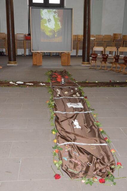 Karfreitag - der Kreuzweg Jesu mit Symbolen | Foto: Kinderkirchenteam Sulzbach