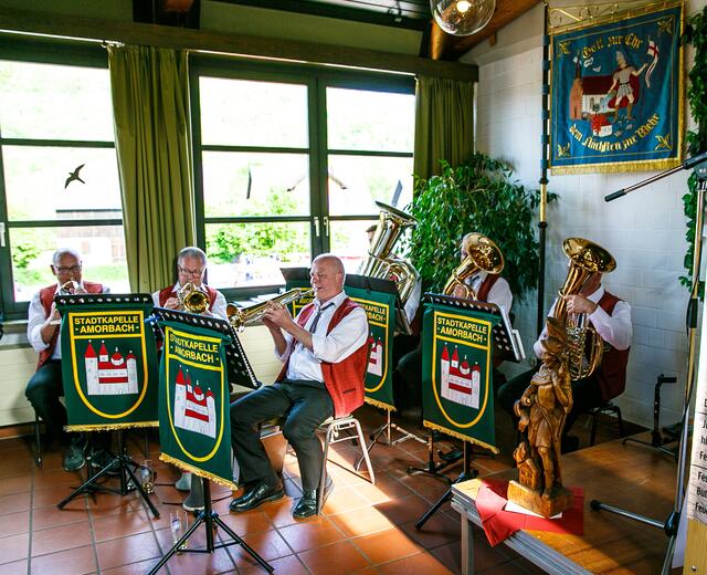 Festliche Musik hörten die Gäste beim Festakt von der Bläsergruppe der Stadtkapelle Amerbach