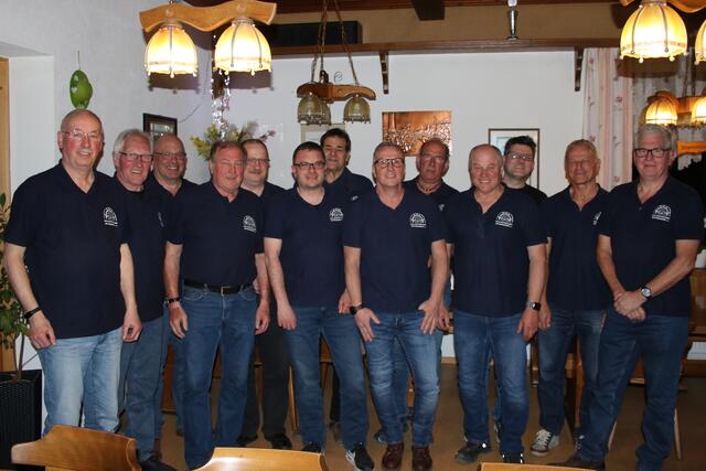 Die neugewählte, gesamte Vorstandschaft der Kellerfreunde | Foto: Kellerfreunde Schneeberg