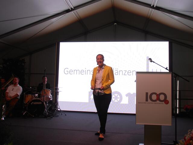 Katrin Küx vom Bayerischen Rundfunk moderierte die Veranstaltung. 