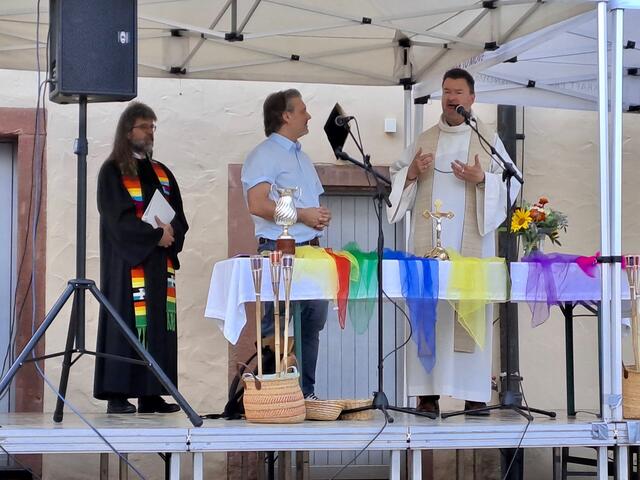 Die Geistlichen der drei christl. Gemeinden in Miltenberg (von links nach rechts): Pfarrer Lutz Domröse (ev.-luth.), Pastor Andy Bodenschatz (ev.-freikirchl.) und Pfarrer Jan Kölbel (kath.) | Foto: Martin Winkler