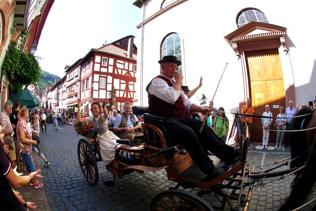 Präsent waren auch Ehrengäste und Prominenz aus der Stadt und anderen Orten der Region.