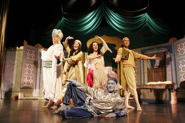 Eine von zwei Familienveranstaltungen im diesjährigen Kulturwochenherbst: „Aladdin“ am 8. Dezember im Bürgerzentrum Elsenfeld. | Foto: Theater mit Horizont
