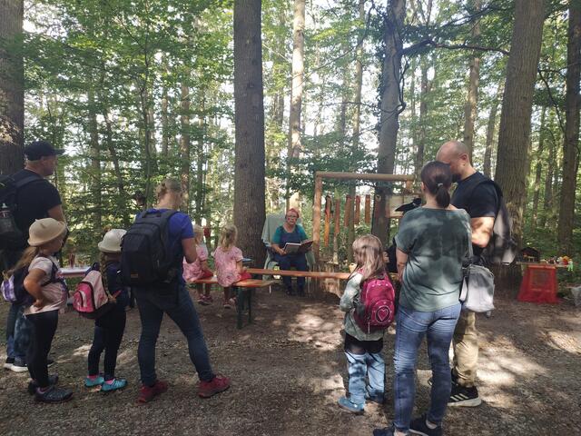 Gebanntes Lauschen tief im Wald... | Foto: W.i.M. eV/privat