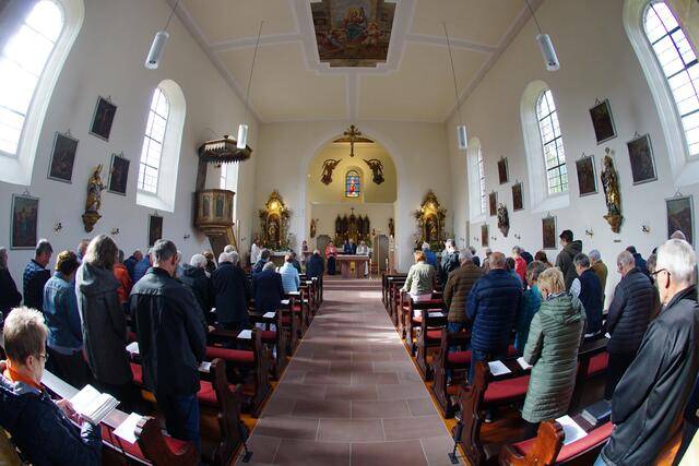 Fazit: Das besondere Thema „Sonntag“, die gemeinsame Feier des Gottesdienstes sowie die Begegnung mit Bekannten aus anderen Orten dürften für viele Besucherinnen und Besucher nachhaltig in Erinnerung bleiben.